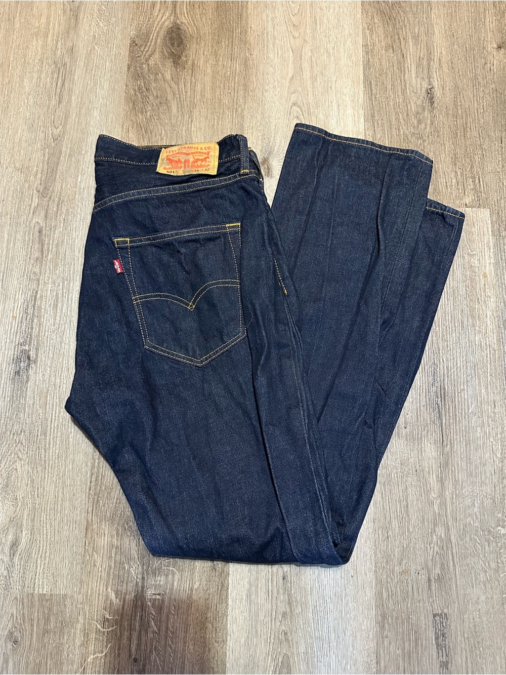 Levi's Men's Indigo Straight Jeans with Contrast Stitching